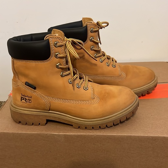 Women's Direct Attach 6" Waterproof Work Boot - Picture 3 of 7